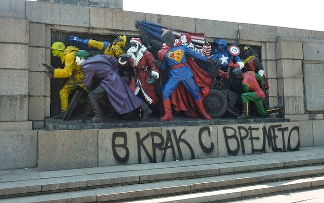 Soviet-Monument-Super-Heroes